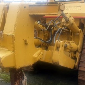 foto 50t CAT D9L nové pásy+ motor měněn, rozrývák dozer