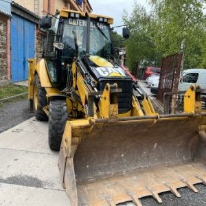 foto CAT 428E traktorbagr (SPZ)