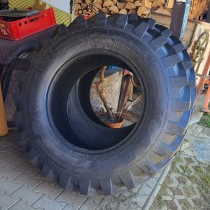 foto traktorbagr CAT 428E (SPZ) rypadlo-nakladač