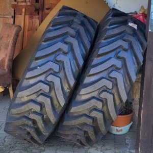 foto traktorbagr CAT 428E (SPZ) rypadlo-nakladač